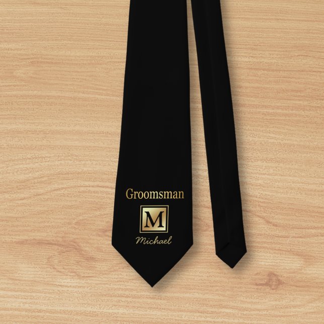 Gravata personalized groomsman gold script black Neck Tie (Criador carregado)