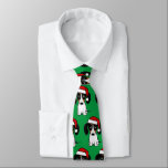 Gravata Piebald Dachshund Papais noeis Wiener Dog Natal<br><div class="desc">Adicione um pouco de alegria de férias ao seu guarda-roupa com esta gravata verde festiva do pescoço, com um impressão de um prato piebaldo vestindo um chapéu de Papai Noel. Quer você vá para a festa de Natal do escritório ou um evento de feriado mais formal, esta gravata única e...</div>