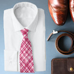 Gravata Pincéis vermelhos cor-de-rosa, pincéis, padrões de<br><div class="desc">Pincéis vermelhos cor-de-rosa,  o padrão de Xadrez moderno do colar de mens apresenta um simples padrão moderno de xadrez vermelha,  rosa e branca. Perfeito como presentes para ele no aniversário,  Natal,  feriados ou pai para Dia de os pais e padrinho e noivo para casamentos. Projetado pelo Evco Studio www.zazzle.com/store/evcostudio</div>