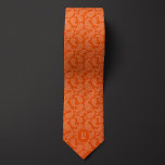 Gravata Pisley Monocromático Laranja<br><div class="desc">Esta gravata brilhante do pescoço combina um padrão paisley tradicional com uma estética monocromática moderna para criar um design único e atraente que pode melhorar o traje comercial e informal. Personalize com um monograma para criar um presente único que certamente impressionará. Verifique nossas meias correspondentes com o mesmo design paisley...</div>