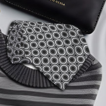 Pontos brancos no padrão geométrico preto