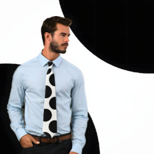 Gravata Preto no grande laço branco dos círculos