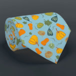 Gravata Pumpkin De Queda E Pestanejo No Teal<br><div class="desc">Apresentando a coleção "Fall Pumpkin & Squash Pattern on Teal", uma combinação perfeita do calor e das cores vibrantes do outono. Esta coleção apresenta belamente abóboras e abóboras ilustradas em laranjas ricas, amarelos e verdes, colocados contra um fundo chic teal. Ideal para aqueles que adoram celebrar a época da colheita,...</div>