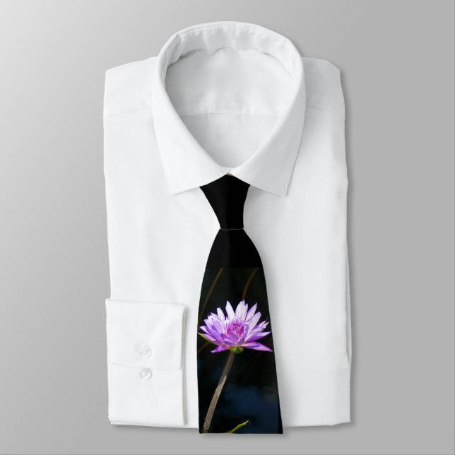 Gravata Roxo Lotus Waterlily Tie (Amarrado)