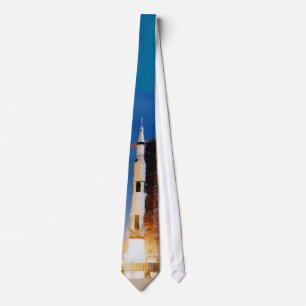 Gravata Saturn V