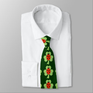 Gravata Shamrock com Bolinhas e padrão Ladybug