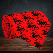 Silhueta do Dragão Galês Preto com Fundo Vermelho