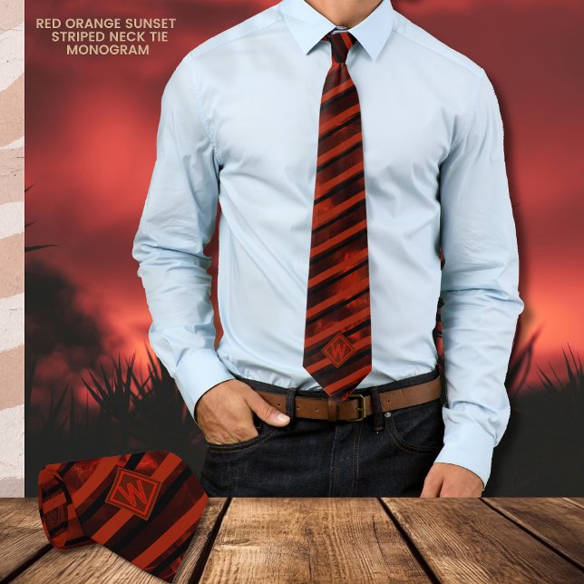 Gravata Torneio De Pescoço Vermelho Laranja Romântico (Red Orange Sunset Novelty Striped Neck Tie)