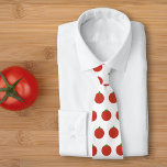 Gravata Torre do Pescoço Vermelho de Tomato<br><div class="desc">Para seu marido ou namorado,  pegue essa gravata com design de padrão de tomate vermelho. Também vai fazer um presente perfeito para um chefe de cozinhar,  um agricultor ou um vegetariano!</div>