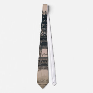 Gravata Torre Eiffel: Estado da Construção 1888