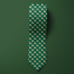 Gravata Trator Agrícola Verde e Dourado<br><div class="desc">Nada é mais icônico no país da fazenda do que um trator,  o que torna esta design simples,  mas elegante,  ideal para o agricultor na sua vida. Crie um pacote de combinação de presentes de excelente com um par de meias correspondentes que apresentam o mesmo design.</div>
