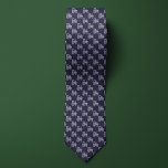 Gravata Trator de Fazendeiros Azuis e Prateados<br><div class="desc">Nada é mais icônico no país da fazenda do que um trator,  o que torna esta design simples,  mas elegante,  ideal para o agricultor na sua vida. Crie um pacote de combinação de presentes de excelente com um par de meias correspondentes que apresentam o mesmo design.</div>