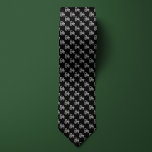 Gravata Trator de Fazendeiros Pretos e Prateados<br><div class="desc">Nada é mais icônico no país da fazenda do que um trator,  o que torna esta design simples,  mas elegante,  ideal para o agricultor na sua vida. Crie um pacote de combinação de presentes de excelente com um par de meias correspondentes que apresentam o mesmo design.</div>