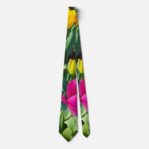 Gravata Tulipas Coloridas em Vermelhos, Roxos, Amarelos, V