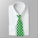 Gravata Verificações Verdes Verificadas<br><div class="desc">Tendy moderna gravata no pescoço em verde-floresta e cheques verdes pastel leves.</div>