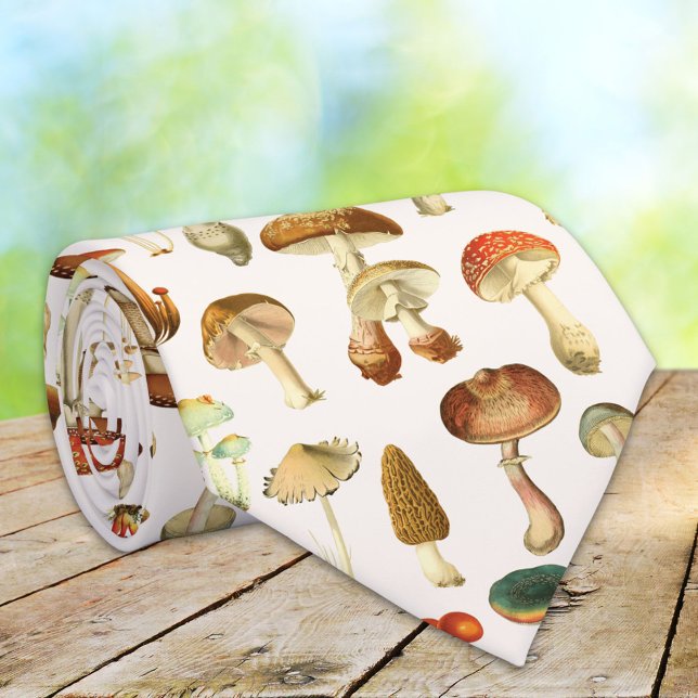 Gravata Vintage Mushroom Pattern (Close up)