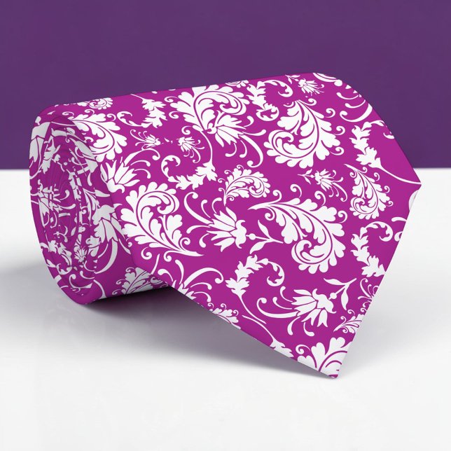 Gravata Violet Floral Pattern Custom Necktie (Criador carregado)