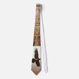 Gravata Voando Raven & Totem Polo Espiritual Haida Artform