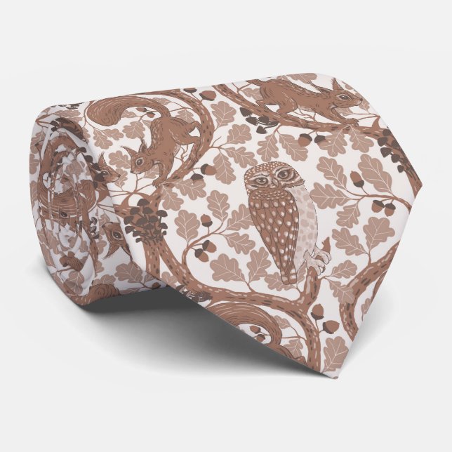 Gravata Whispers/Corujas e esquilos de madeira no carvalho (Rolled)