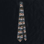 Gravata Winter Havanese Caravan Christmas Adventure<br><div class="desc">Adotar a magia de uma noite de inverno nevada enquanto uma caravana desliza graciosamente através da paisagem iluminada pela lua. A beleza serena da neve escutadora e o brilho encantador da lua criam uma cena cativante,  prometendo uma aventura inesquecível de Natal cheia de calor,  alegria e memórias queridas.</div>