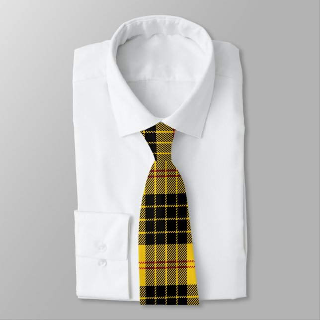 Gravata Xadrez Preto Amarelo   (Amarrado)