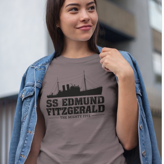 Great Lakes Ship T-Shirt,SS Edmund Fitzgerald Gift (SS Edmund Fitzgerald Shirt – Vintage Shipwreck History Tee)