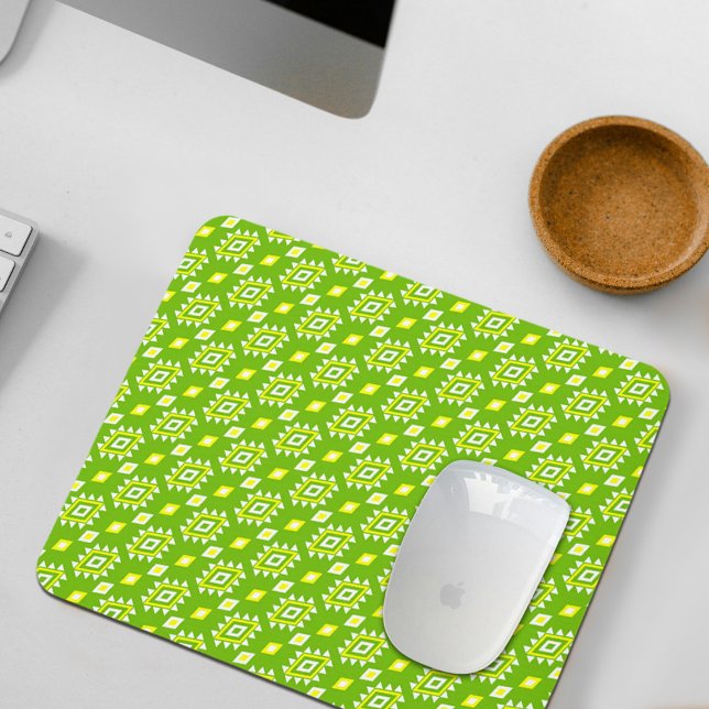 Green Ethnic Pattern Mouse Pad (Criador carregado)