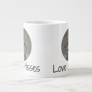 Grinnin' Francois numa caneca gigante