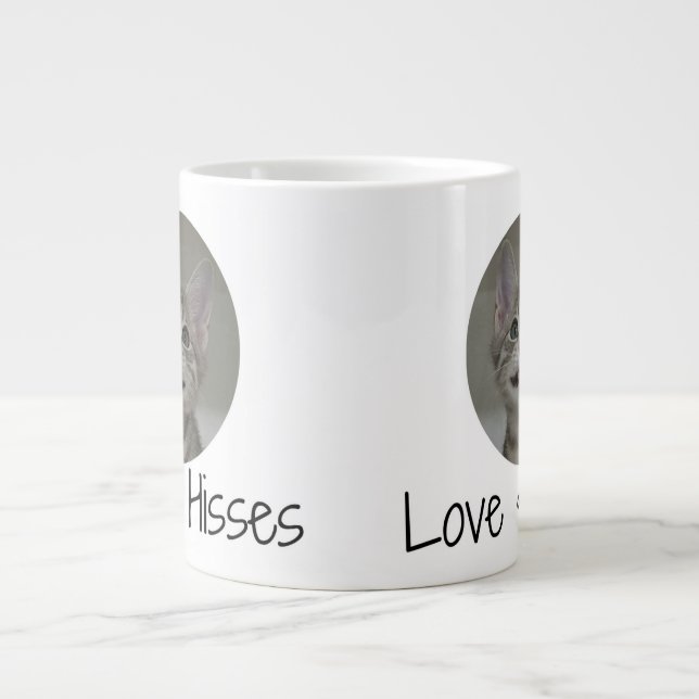 Grinnin' Francois numa caneca gigante (Frente)