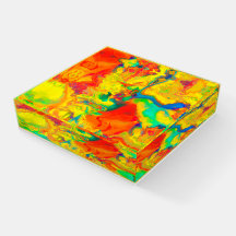 Gritando óleo amarelo e água Não misturar