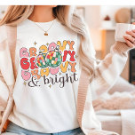 Groovy e Brilhante Retro Natal Glitter<br><div class="desc">Groovy & Bright Christmas Disco Glitter Balls Typografia FEST Holiday Tri-Blend Shirt apresenta o texto "Groovy & Bright" na tipografia moderna do script, acentuada com bolas de brilho na discoteca. Perfeito para presentes de Natal, festas de Natal e festas de Natal, aniversários e muito mais. Criado pelo Evco Studio www.zazzle.com/store/evcostudio...</div>