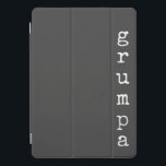 Grumpa | Avô ranzinza a preto e branco<br><div class="desc">Um caso do iPad só para a Grumpa! Personalizado usando uma fonte de máquina de escrever retrô em branco sobre fundo preto. presente de excelente gag para o vovô ranzinza.</div>