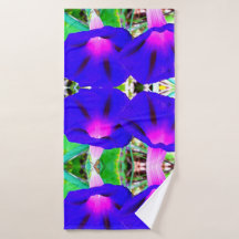 Grupo floral bonito de toalha de banho