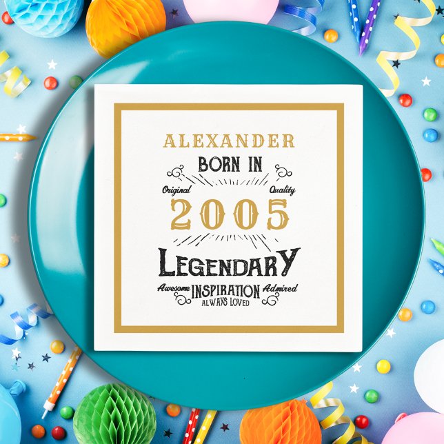 Guardanapo De Papel 21st Birthday Born 2005 White Gold Legend (Born 2005 Napkin on a blue plate.)