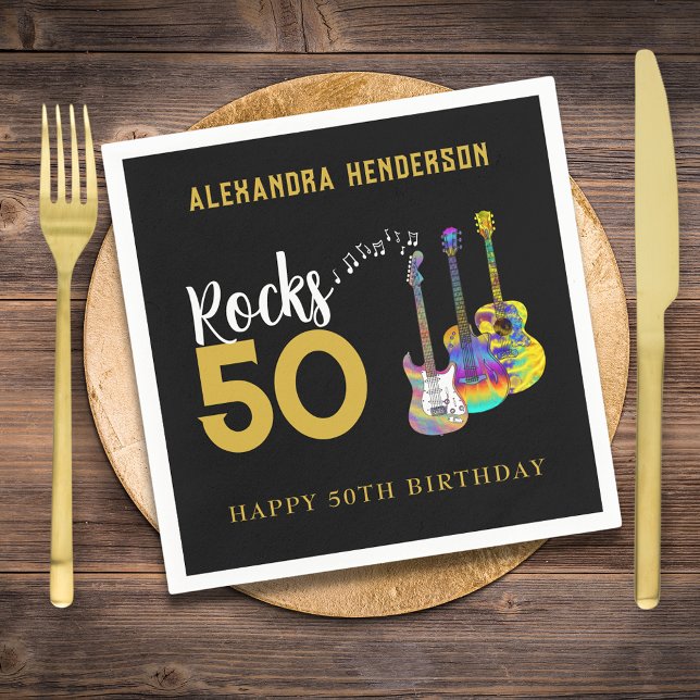 Guardanapo De Papel 50ª Festa de aniversário Musical Guitar Rocks 50 (Rock and roll guitar black and gold personalized name 50th birthday party paper napkins)