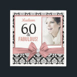 Guardanapo De Papel 60 e Fabuloso arco dourado damask 60th Birthday<br><div class="desc">Damasco preto arco rosa | 60º aniversário Napkin. Sessenta e fabulosa! Um belo e elegante arco rosa-rosa-rosa-ouro branco-preto damasco 60º Convites de festas de aniversários que você pode personalizar e enviar sua sexagésima festa de festa de aniversário. No centro, arco rosa bonito com diamante brilhante. Substitua a foto da amostra...</div>