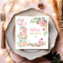 A Chá de fraldas de chá, rosa, bebê está se prepar