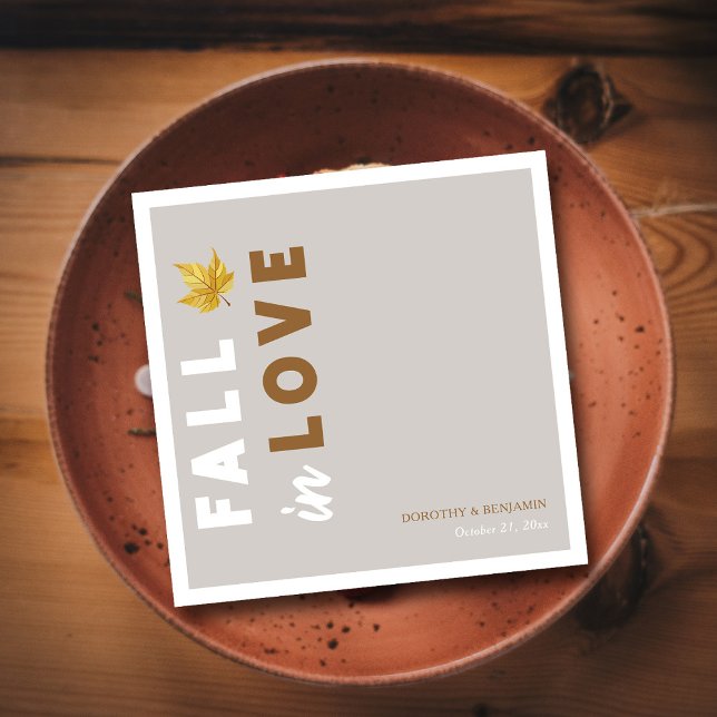 Guardanapo De Papel Apaixonado: Casamento outono de Script Personaliza (Falling in Love Modern Script Fall Wedding Napkins)