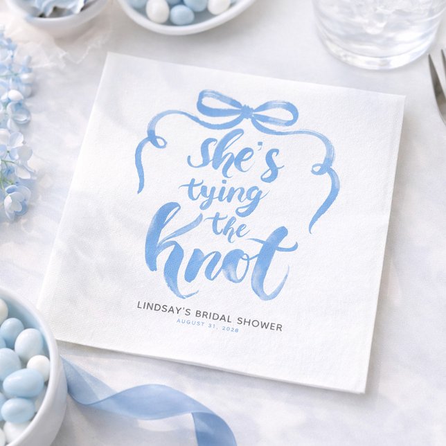 Guardanapo De Papel Arco de Azul Desbotado Ela Está Casando Chá de Noi (Dusty Blue Bow Whimsical Bridal Shower Napkins She's Tying The Knot)