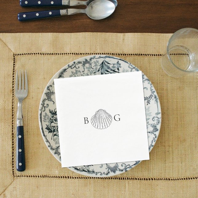 Guardanapo De Papel Casamento de Monograma de Clam Seashell Minimalist (Minimalist Clam Seashell Monogram Wedding Napkins)