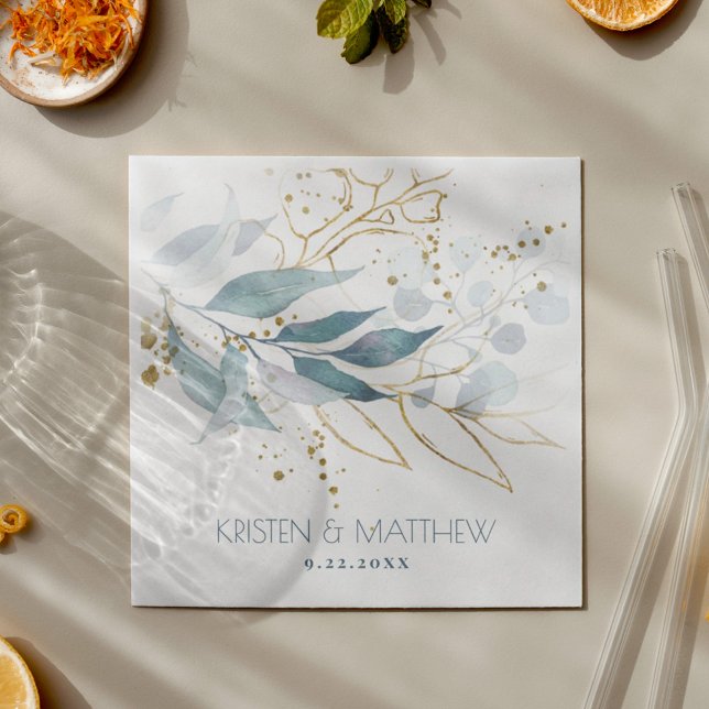 Guardanapo De Papel Casamento Elegante Floral Azul Dusty (Dusty blue elegant greenery with gold accents for a boho feel that will step up cocktail hour.)