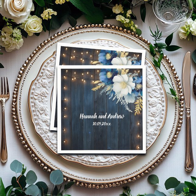 Guardanapo De Papel Casamento Floral Branco Da Madeira Azul Rústica (Criador carregado)