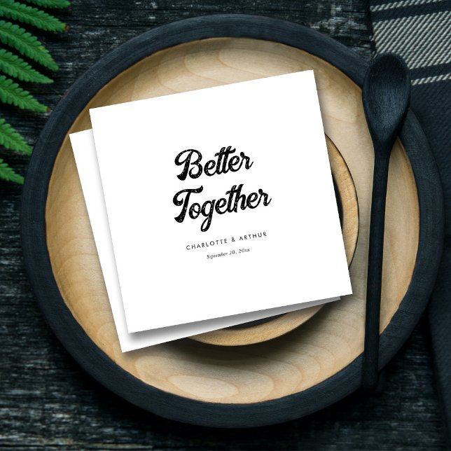 Guardanapo De Papel Casamento Preto e Branco Personalizado de Script M (Personalized Modern Script Black & White Wedding Napkins)