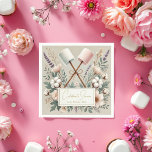 Guardanapo De Papel Celebrar o Partido Noiva do Campo Mais Russo<br><div class="desc">Elevem a sua festa de Camp Bride com estes bonitos guardanapos "Celebrate S'more". Apresentando marshmallow pastel cruzado sobre um elegante arranjo floral de algodão, lavanda e florescências, esse design equilibra perfeitamente o charme rústico com sofisticação. Ideal para fins de semana, chás de panela ou casamentos temáticos no acampamento, esses guardanapos...</div>