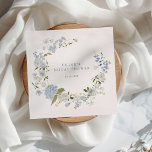 Guardanapo De Papel Chá de panela Floral Azul Delicado<br><div class="desc">Napentes florais azuis elegantes,  com uma coroa floral de cor aquosa impressionante,  com flores de cor azul e de primavera brancas,  delicadas e poeirentas,  como a hydrangea.</div>