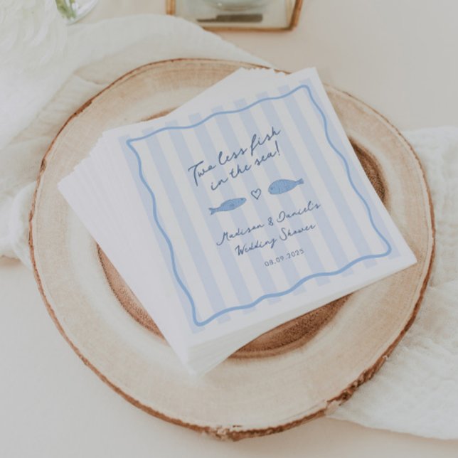 Guardanapo De Papel Chuva de Noiva Moderno Azul Dois Menos Peixes No M (Two less fish in the sea modern blue and white couples shower napkins)
