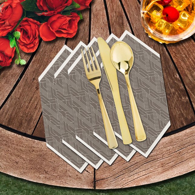 Guardanapo De Papel Derby Party Brown and Ivory (We show the luncheon napkins folded to add to your table. (Silverware not sold.))