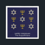 Guardanapo De Papel Documento de Hanukkah Personalizado do Marinho Ele<br><div class="desc">Elegante guardanapos de papel HANUKKAH mostrando o ouro falso e a ESTRELA prateada de DAVID e MENORAH em um padrão ladrilhado contra um rico fundo AZUL de MARINHO. O texto lê HAPPY HANUKKAH com um nome de marcador de posição e é PERSONALIZÁVEL, para que você possa PERSONALIZÁ-lo adicionando seu nome...</div>