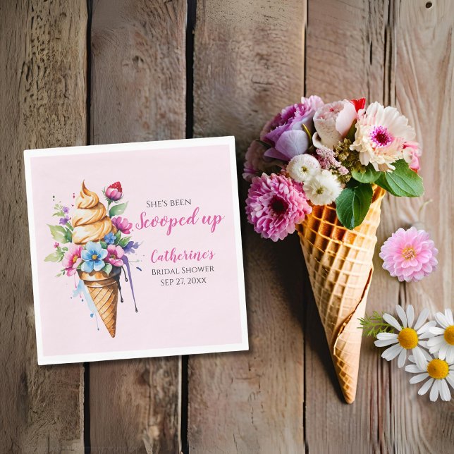 Guardanapo De Papel Ela Foi Levada Sorvete Chá de Noiva (Flat lay she’s been scooped up ice cream themed blush pink napkin with watercolor floral ice cream )