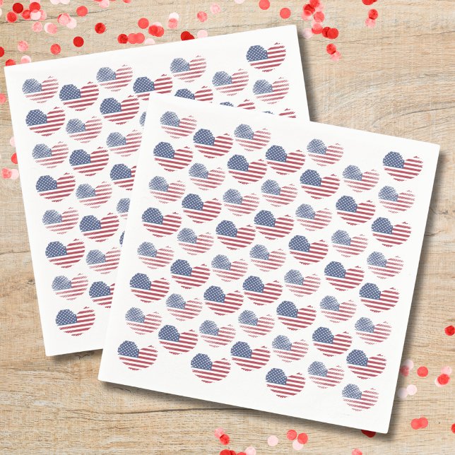Guardanapo De Papel Estrelas E Bandeiras Americanas Patrióticas (Cute Patriotic American Flag Rustic Heart Pattern Napkins)